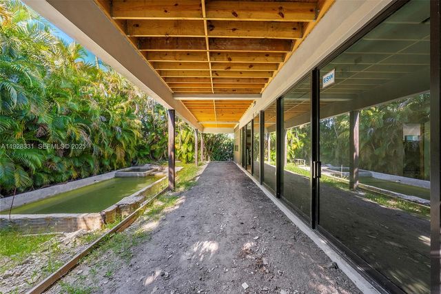 19610 NE 19th Pl, Miami, FL 33179