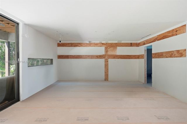 19610 NE 19th Pl, Miami, FL 33179