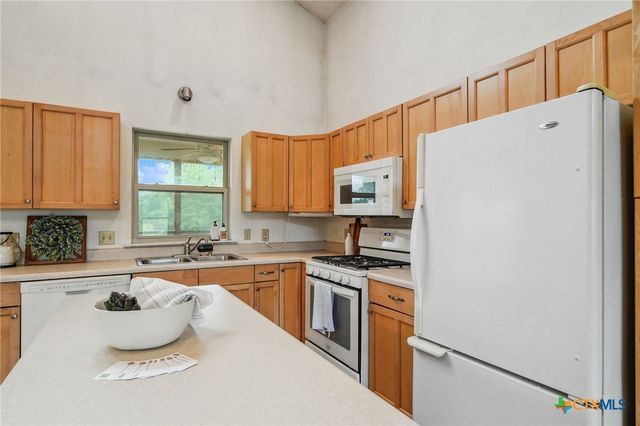 1022 County Road 111, Giddings, TX 78942