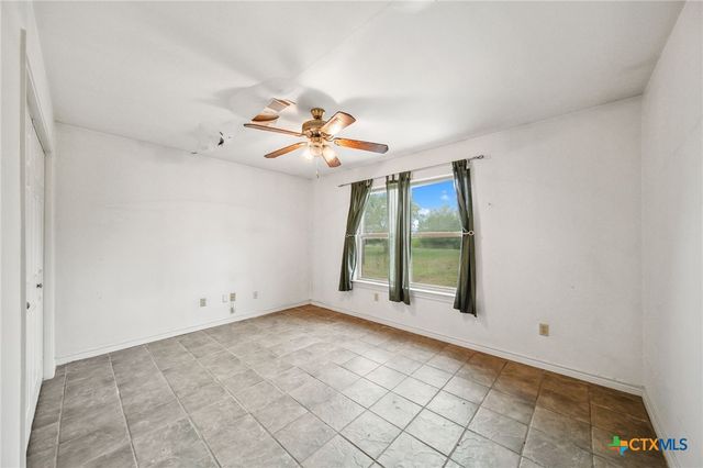1022 County Road 111, Giddings, TX 78942