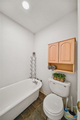 1022 County Road 111, Giddings, TX 78942
