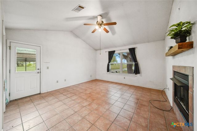 1022 County Road 111, Giddings, TX 78942