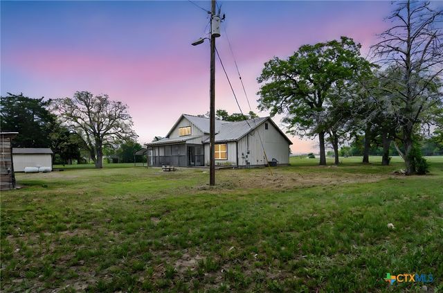1022 County Road 111, Giddings, TX 78942