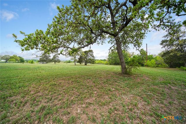 1022 County Road 111, Giddings, TX 78942