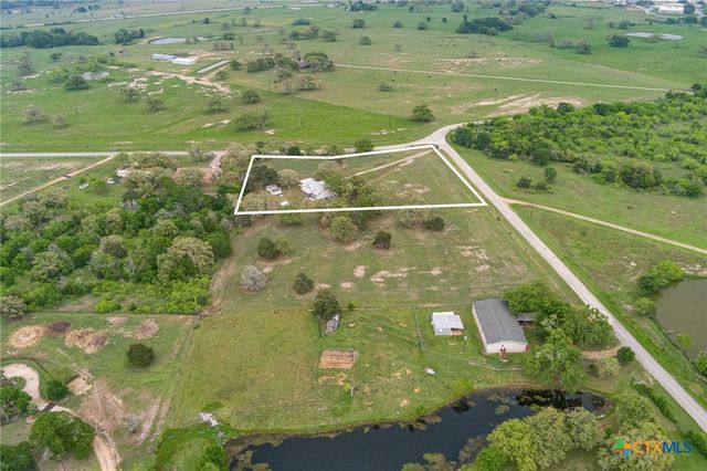 1022 County Road 111, Giddings, TX 78942