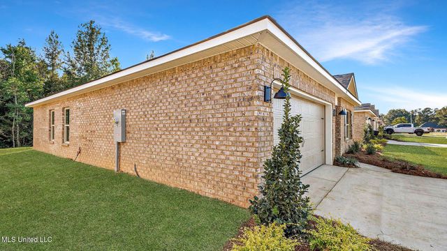 5009 Fox Glen Drive, Jackson, MS 39212