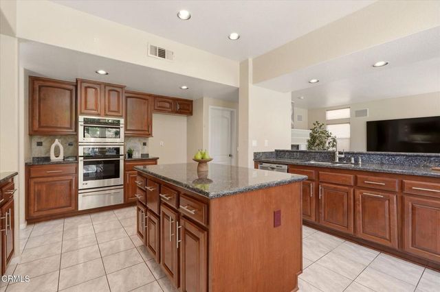 2735 Hidden Hills Way W, Corona, CA 92882