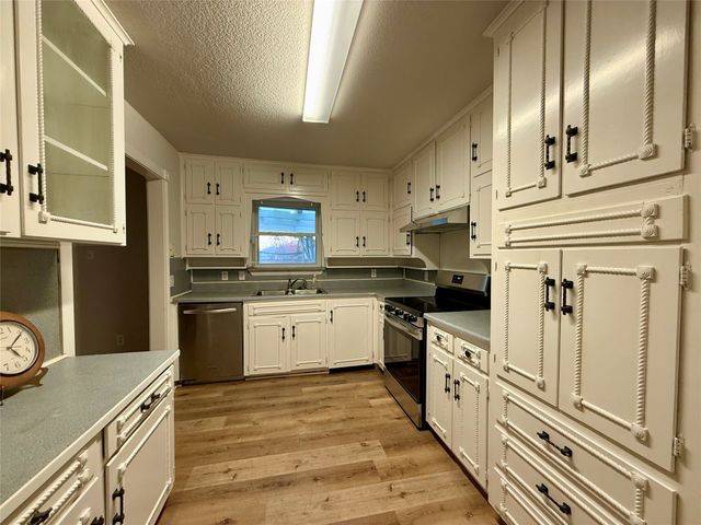 5721 Carolyn Drive, North Richland Hills, TX 76180