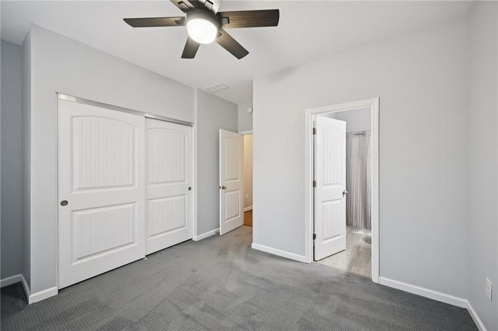 Image 27 of property listing at 1851 Primrose Park Road, Sugar Hill, GA 30518