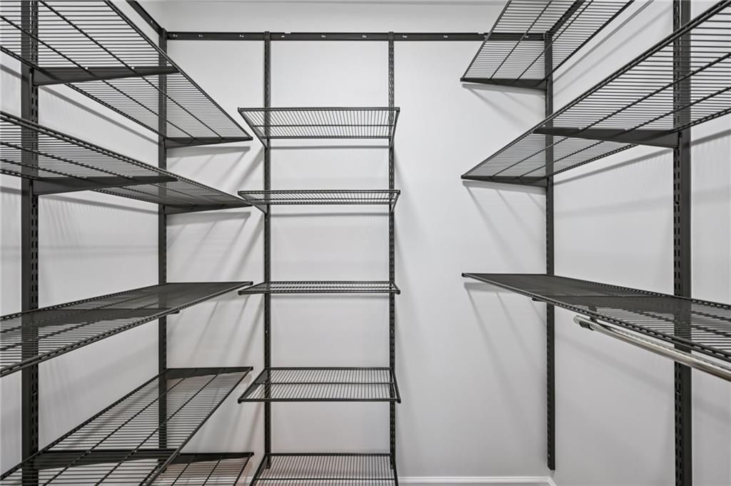 Image 38 of property listing at 1851 Primrose Park Road, Sugar Hill, GA 30518