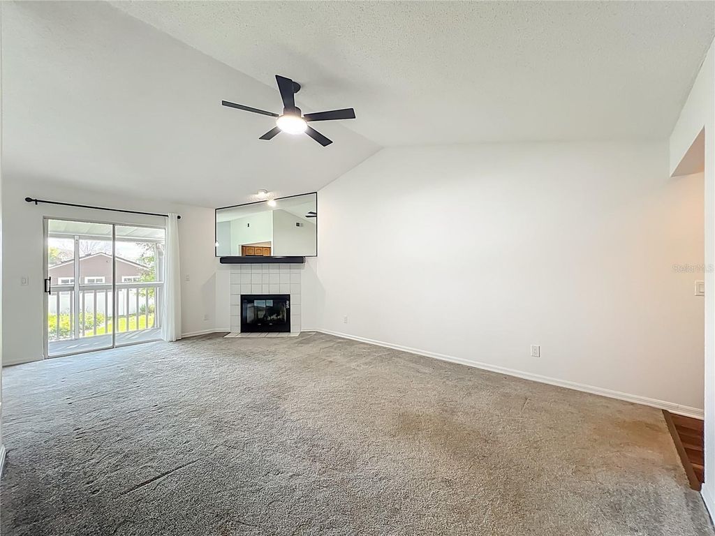 Image 14 of property listing at 2025 EASTBOURNE WAY 5, Orlando, FL 32812