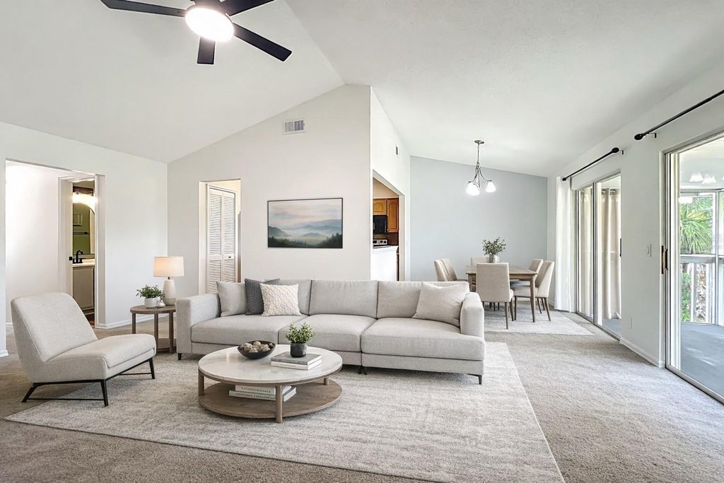 Image 3 of property listing at 2025 EASTBOURNE WAY 5, Orlando, FL 32812