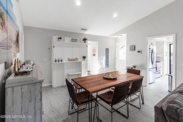 7814 CYPRESS POINT Court, Jacksonville, FL 32256