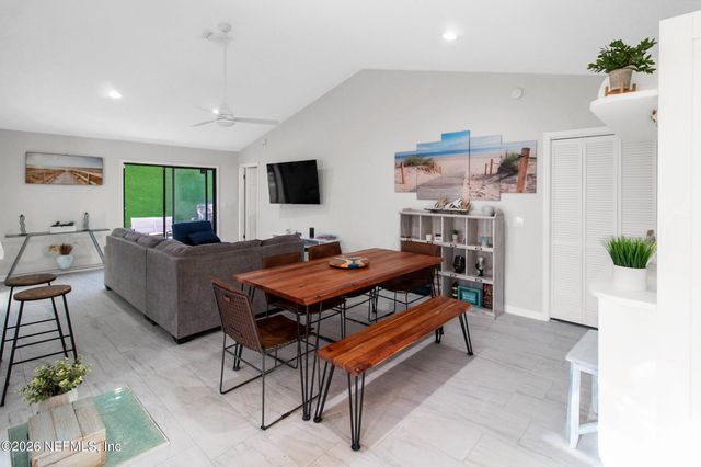 7814 CYPRESS POINT Court, Jacksonville, FL 32256