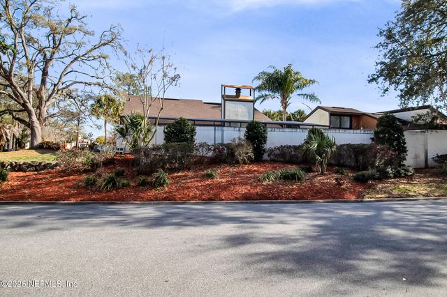 7814 CYPRESS POINT Court, Jacksonville, FL 32256