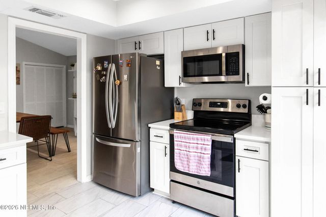 7814 CYPRESS POINT Court, Jacksonville, FL 32256