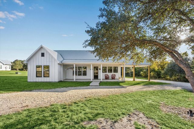 124 Rebekah's Crossing, Round Top, TX 78954