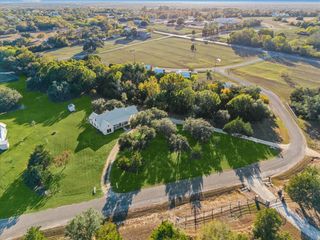 124 Rebekah's Crossing, Round Top, TX 78954