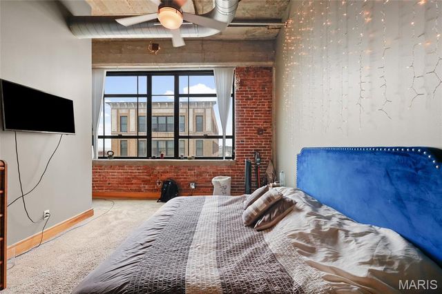 2201 Locust Street 410, St Louis, MO 63103