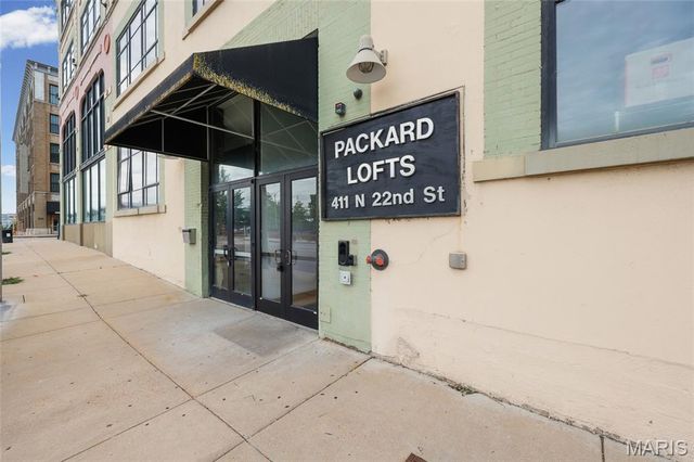 2201 Locust Street 410, St Louis, MO 63103