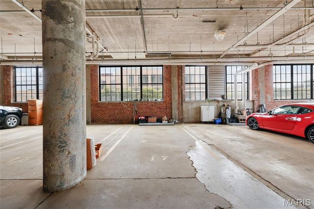 2201 Locust Street 410, St Louis, MO 63103