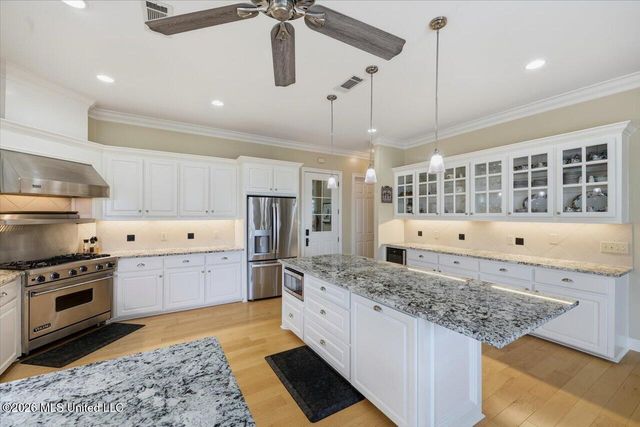 297 Roses Bluff Drive, Madison, MS 39110