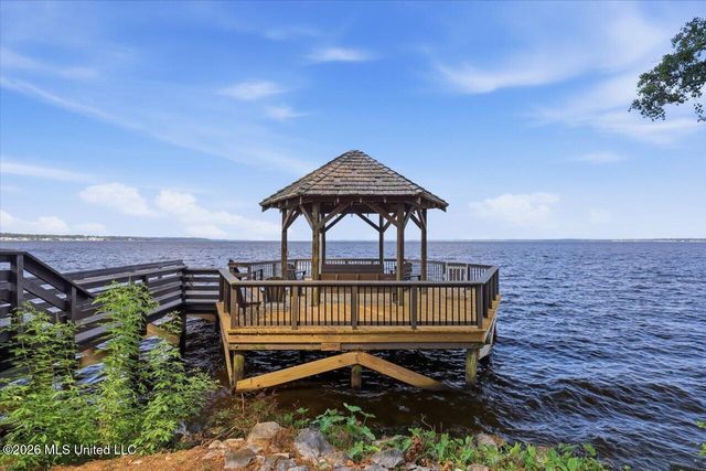 297 Roses Bluff Drive, Madison, MS 39110