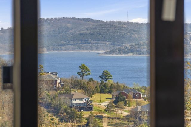 51 Stonemont Road, Blue Eye, MO 65611