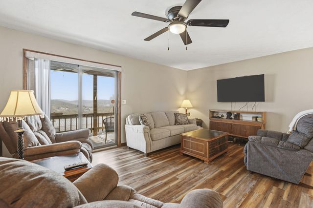 51 Stonemont Road, Blue Eye, MO 65611