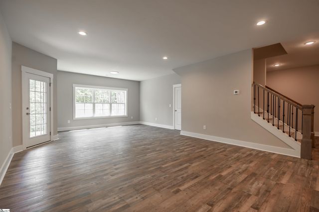 132 Willett Trail, Taylors, SC 29687