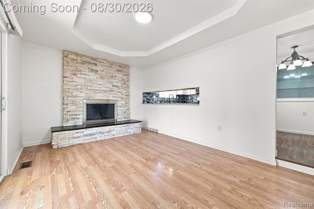 618 N Inkster Road, Dearborn Heights, MI 48127