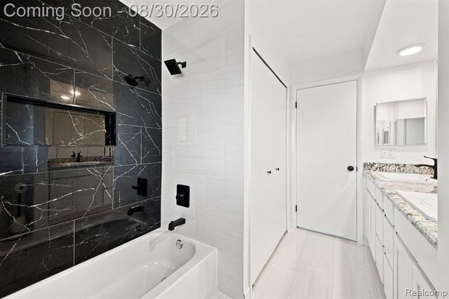 618 N Inkster Road, Dearborn Heights, MI 48127