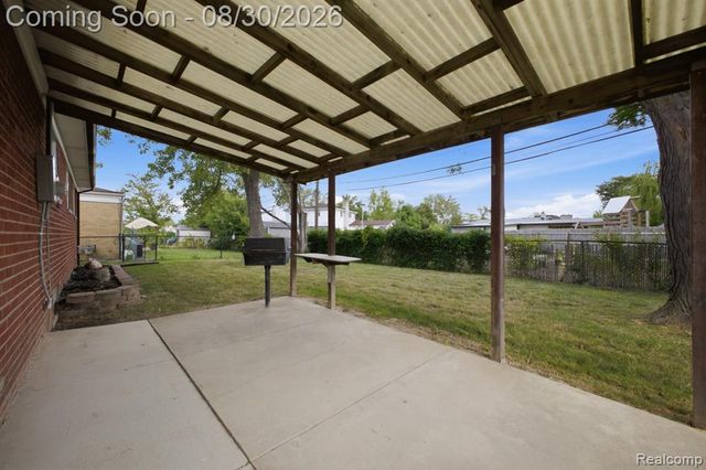 618 N Inkster Road, Dearborn Heights, MI 48127