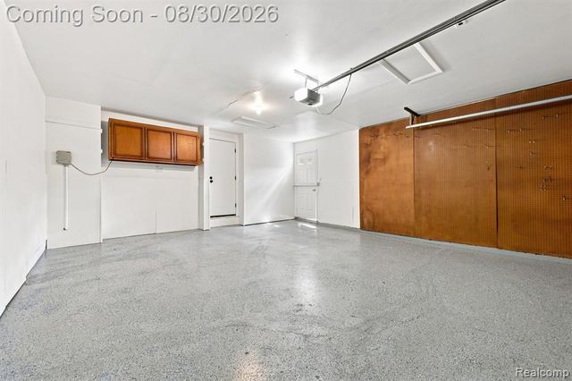 618 N Inkster Road, Dearborn Heights, MI 48127