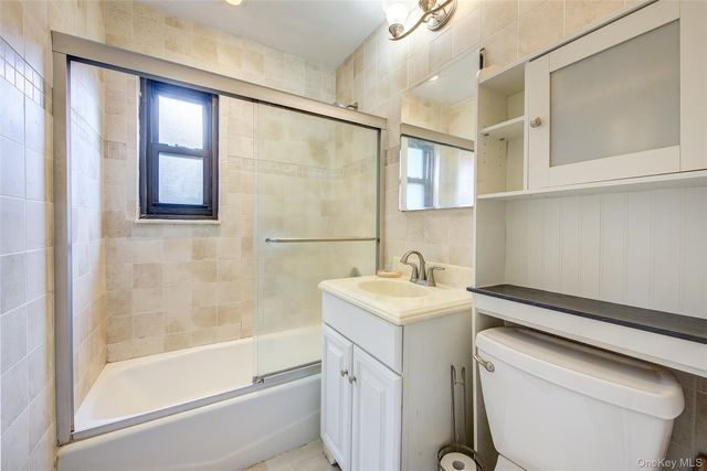 17-84 166 Street 4-161, Whitestone, NY 11357
