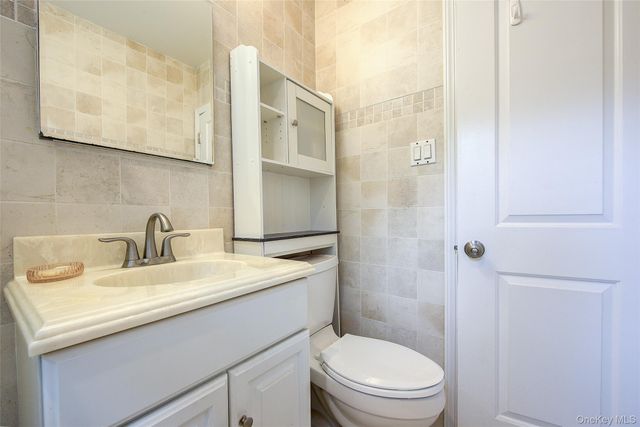 17-84 166 Street 4-161, Whitestone, NY 11357