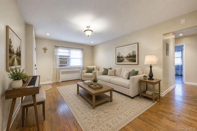 17-84 166 Street 4-161, Whitestone, NY 11357