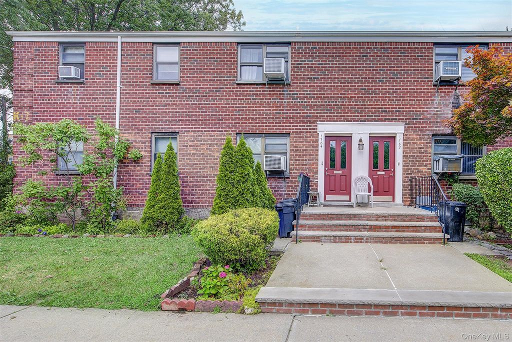 17-84 166 Street 4-161, Whitestone, NY 11357