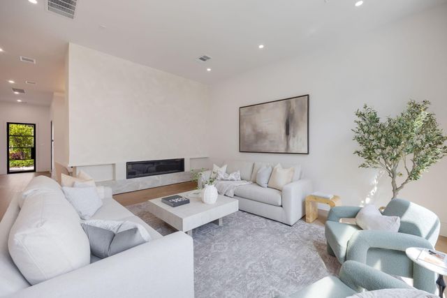 616 Ridge Street, Houston, TX 77009