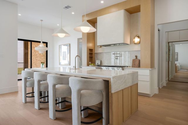 616 Ridge Street, Houston, TX 77009