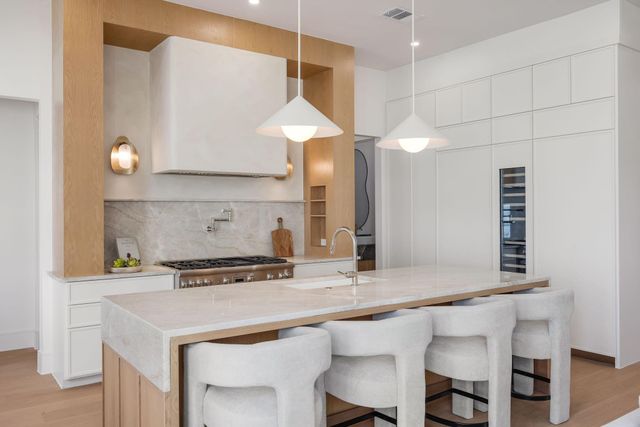 616 Ridge Street, Houston, TX 77009