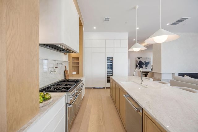 616 Ridge Street, Houston, TX 77009