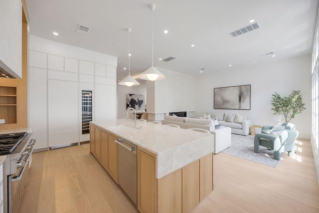 616 Ridge Street, Houston, TX 77009