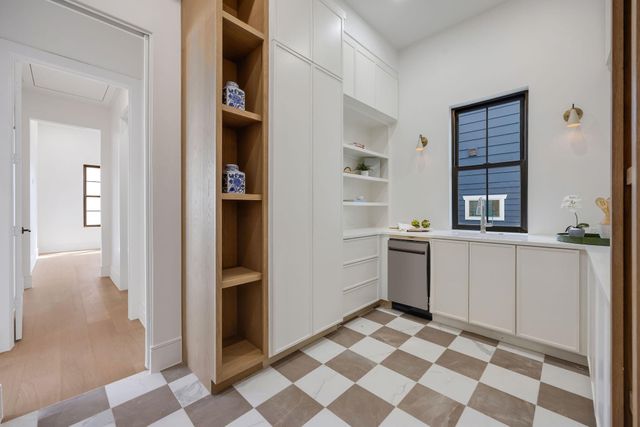 616 Ridge Street, Houston, TX 77009