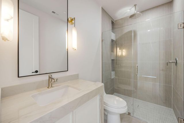 616 Ridge Street, Houston, TX 77009