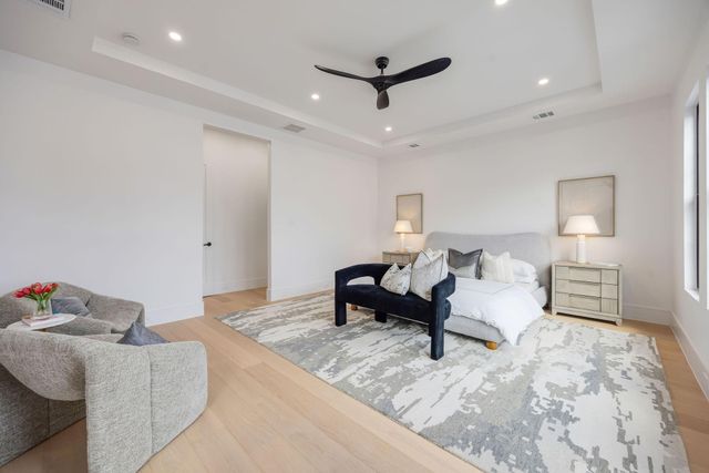 616 Ridge Street, Houston, TX 77009