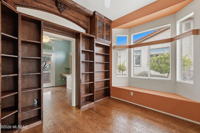 13828 N Lobelia Way, Oro Valley, AZ 85755