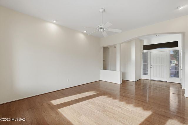 13828 N Lobelia Way, Oro Valley, AZ 85755