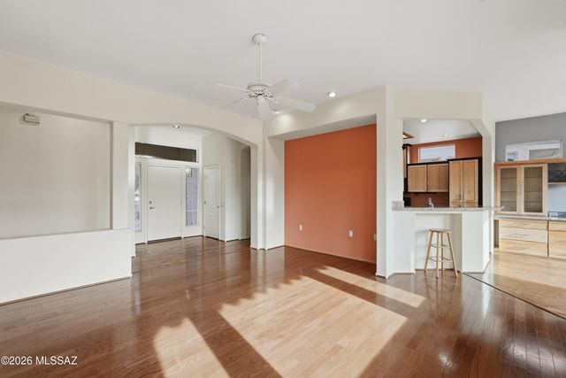 13828 N Lobelia Way, Oro Valley, AZ 85755