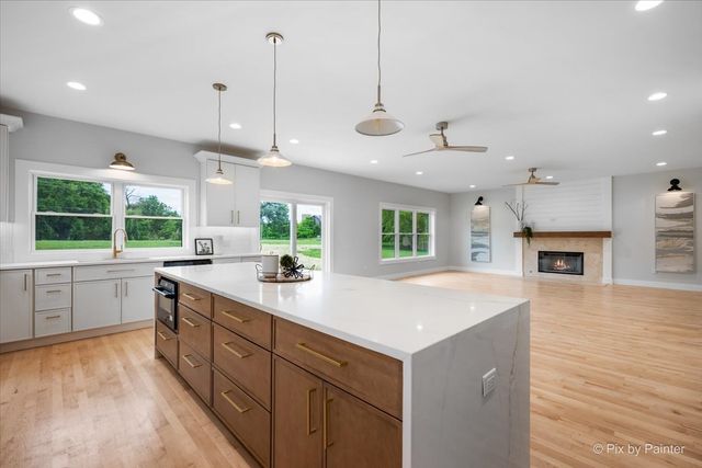 16212 Peregrine Trail, Huntley, IL 60142